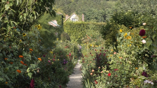 Garden path, Monet's house